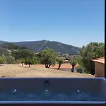 Farm stay Casas Do Monte De Roques Vila de Punhe