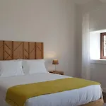 Casas Do Monte De Roques *