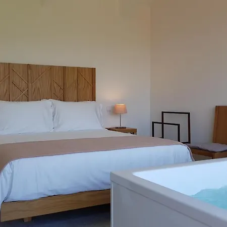 Casas Do Monte De Roques Farmház