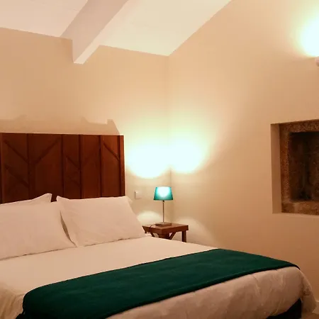 Casas Do Monte De Roques Vila de Punhe