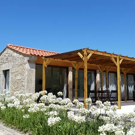 Casas Do Monte De Roques Farmház