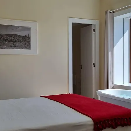Casas Do Monte De Roques Farmház