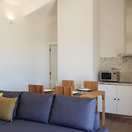 Casas Do Monte De Roques