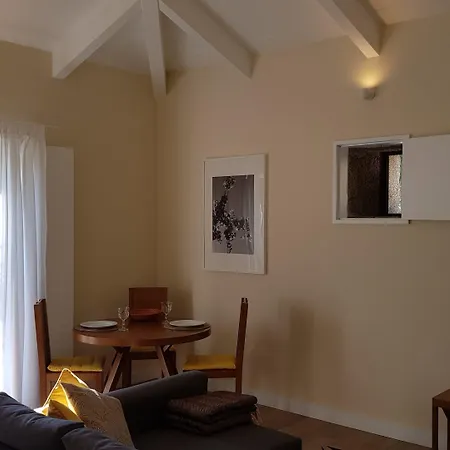 Casas Do Monte De Roques Farmház
