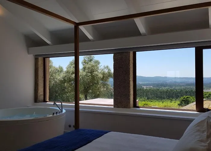 Casas Do Monte De Roques Vila de Punhe