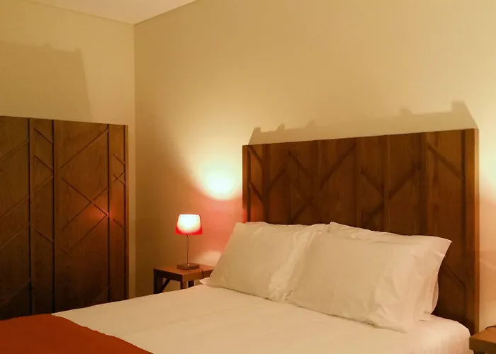 Casas Do Monte De Roques *