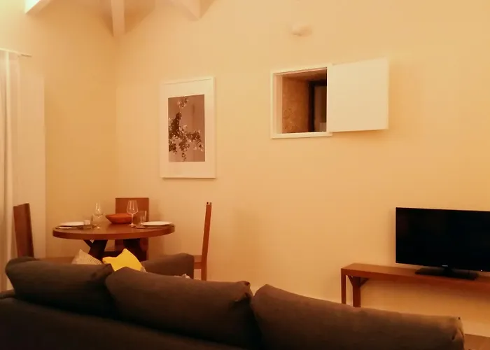 Casas Do Monte De Roques Vila de Punhe