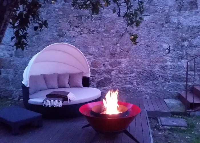 Casas Do Monte De Roques