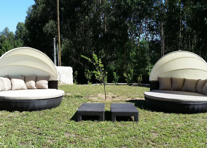 Casas Do Monte De Roques * Vila de Punhe