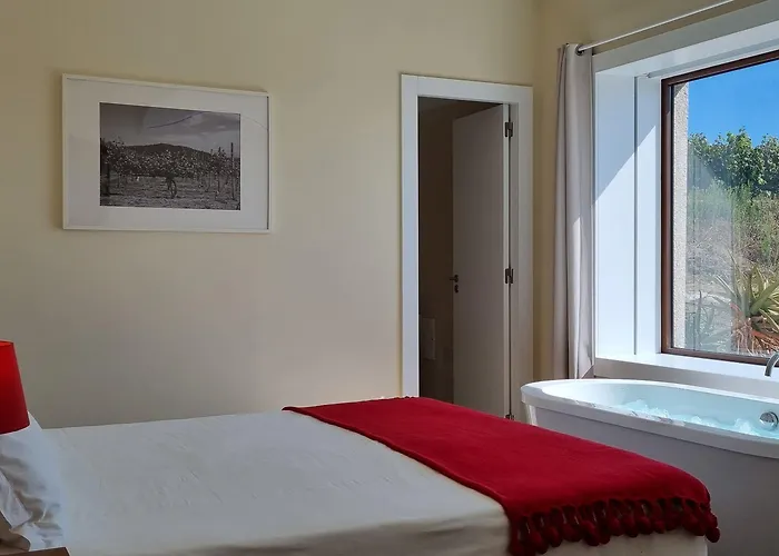 Casas Do Monte De Roques Agroturismo